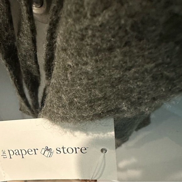 Fringed Olive Poncho New With Tags - Picture 3 of 4